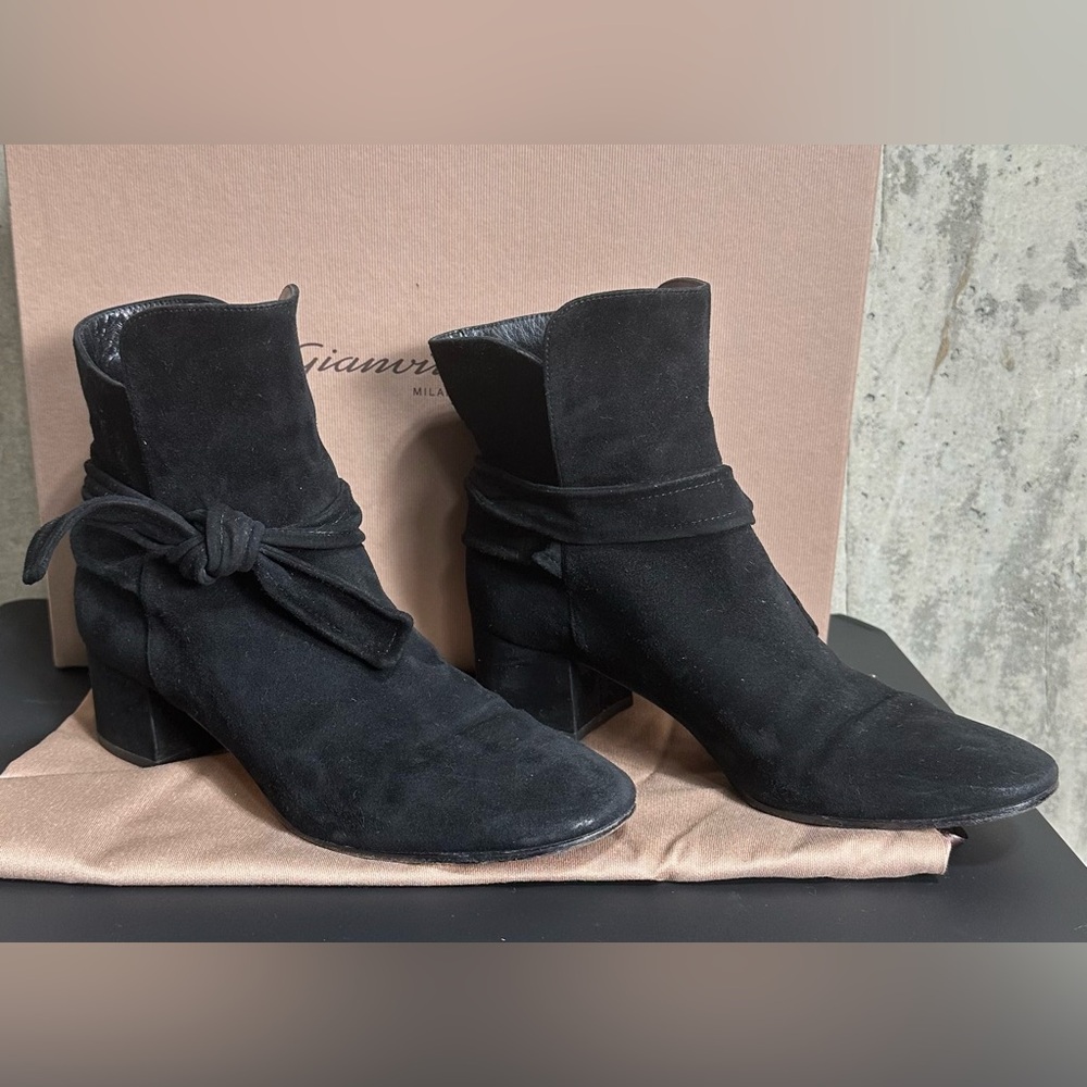 Gianvito Rossi “Foley” blk suede ankle bootie w wrap tie short stacked heel1.75”